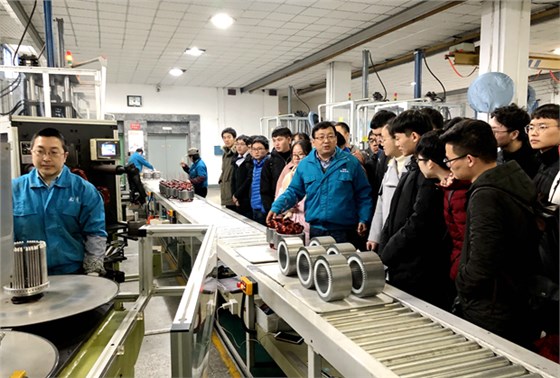 安工程師生來皖南電機參觀學習 安工程師生來皖南電機參觀學習