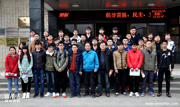 安工大在公司作畢業(yè)設(shè)計，在皖南電機合影留念